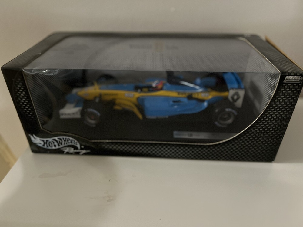Renault F1 Team R25 Fernando Alonso #5 Hot Wheels 1:18 Model Car G9729 No Box