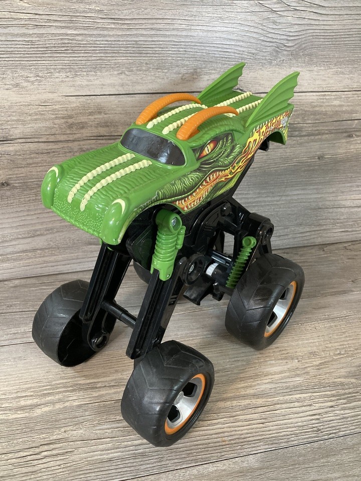 Hot Wheels Mega Air Jumper Dragon Monster Jam Toy Truck Mattel (2004