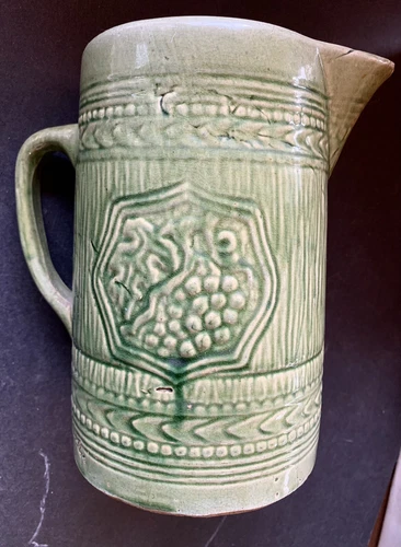 McCoy Antique Grape Pattern Pitcher 8.5" Green 1.5 qt Stoneware