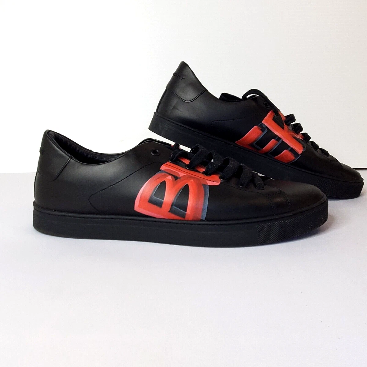 Street Style: Burberry Graffiti Logo Low Top Sneakers