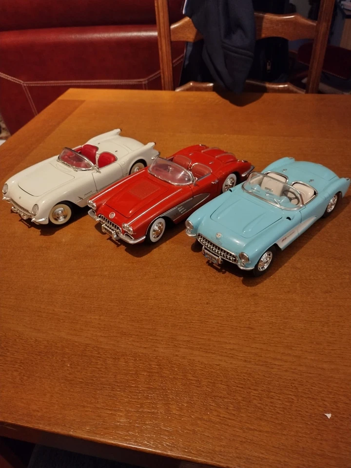 Chevrolet Corvette 1958 1/18 Motormax sans boîte - Photo 2/4