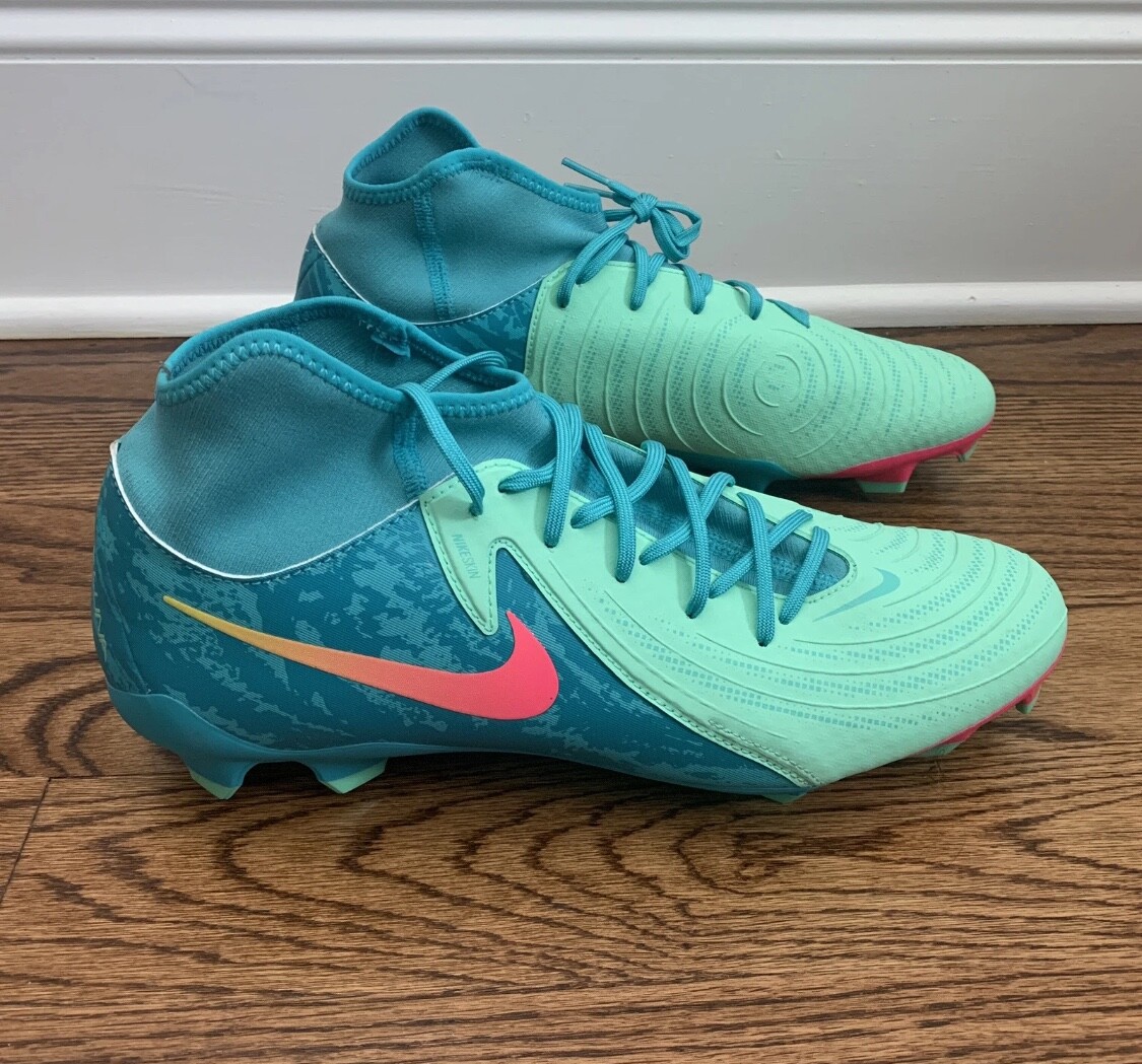 Nike Phantom Luna 2 Academy LV8 MG High Top Soccer Cleats