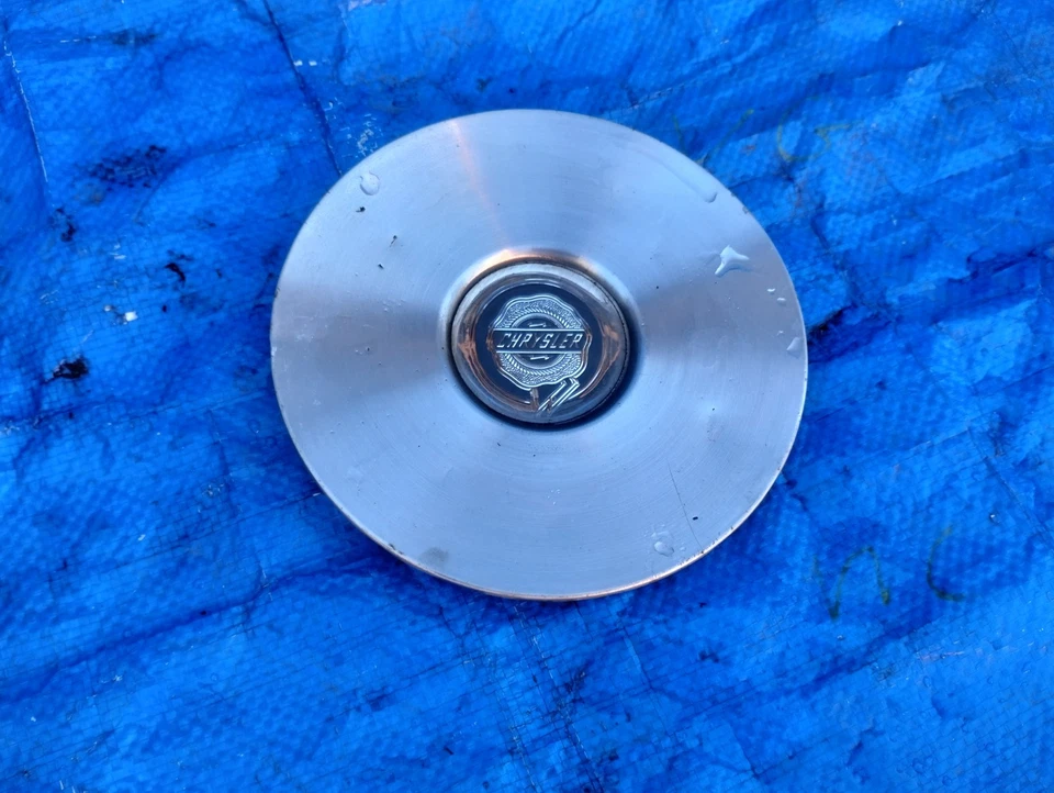 Tapa central Chrysler Town & Country 2004-2007 04862224AB OEM 04862224AC 1G Foto 3 de 4