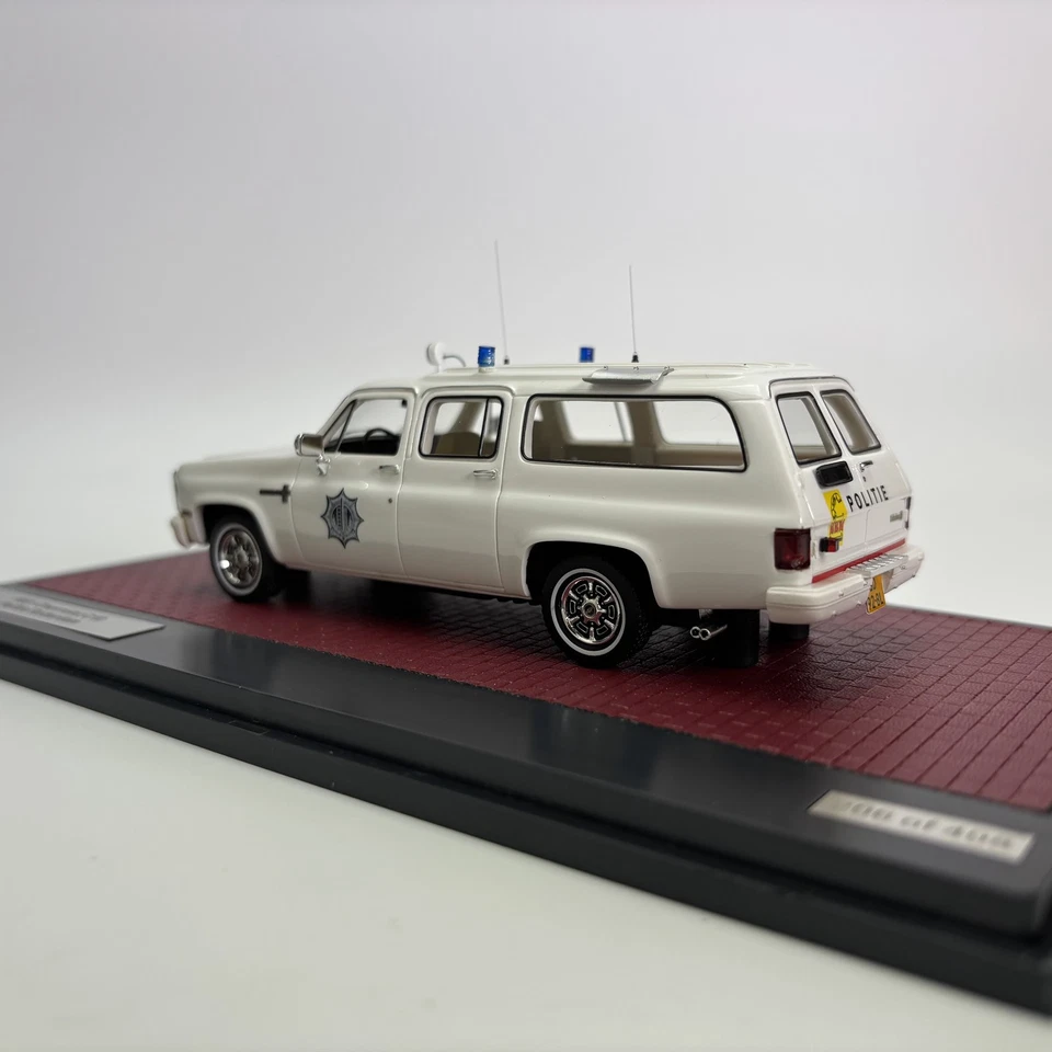 Matrix 1/43 1981 Chevrolet C10 Politie Rotterdam White Resin Car Model - Image 4 of 4