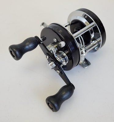 1974 ABU (Garcia) Ambassadeur 5000C Baitcasting Fishing Reel Right