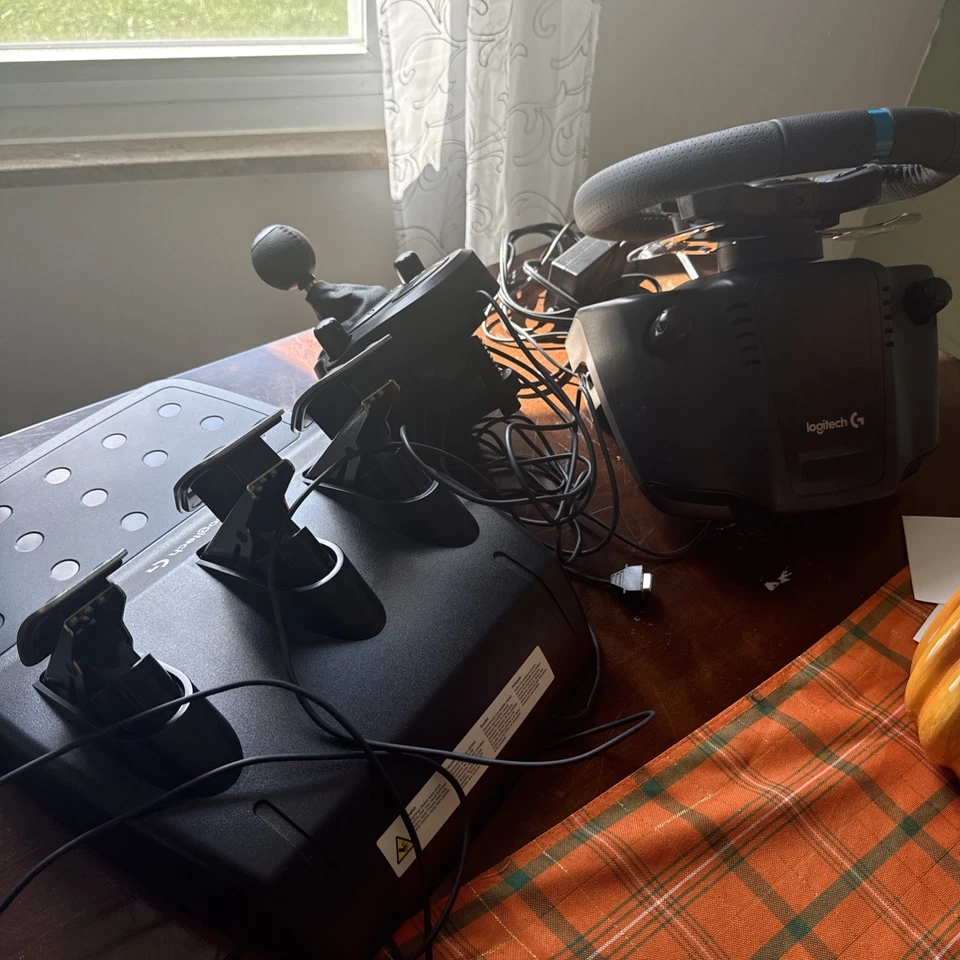 Logitech G29 Racing Wheel + pedales + palanca de cambios. (Usado + Sin caja + SIN ENVÍO) Foto 2 de 3