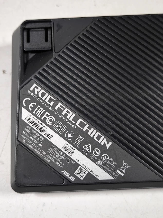 Asus ROG Falchion Modell: M601 Kabellose Gaming Tastatur - Bild 2 von 4