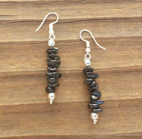 NATURAL BLACK TOURMALINE HANDMADE GEMSTONE CHIP EARRINGS - Picture 2 of 3