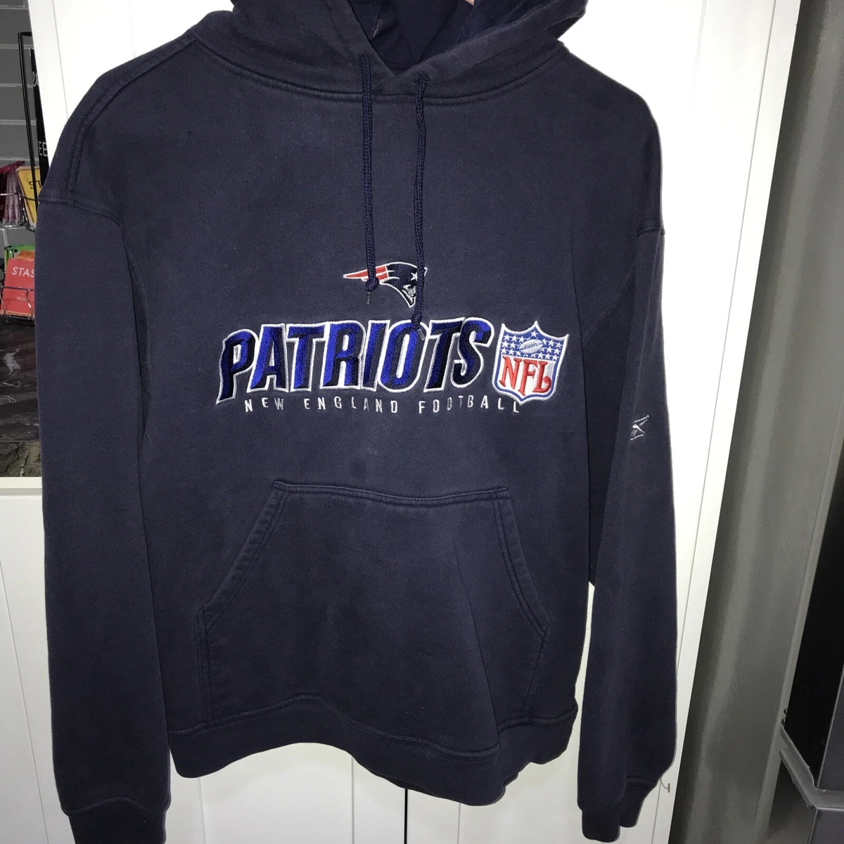 NEW ENGLAND PATRIOTS Hoodie Sweatshirt MEDIUM NFL REEBOK Sewn Logo VINTAGE