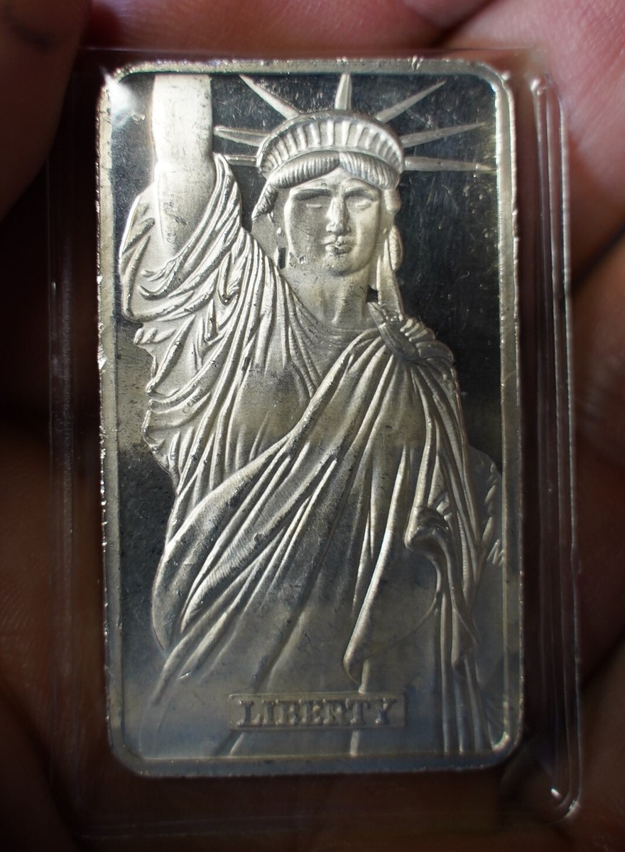 Statue Lady Liberty MTB MA 1 Troy oz .999 fine silver art bar C183