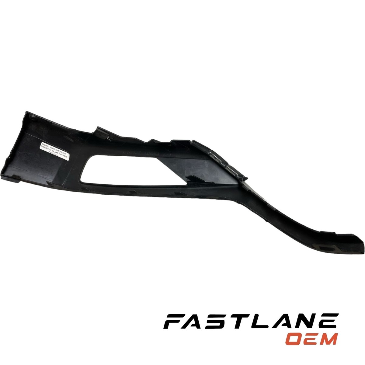 エルフ•モール 2016-2019 VOLVO XC90 FRONT BUMPER RIGHT TRIM VALANCE MOLDING NEW