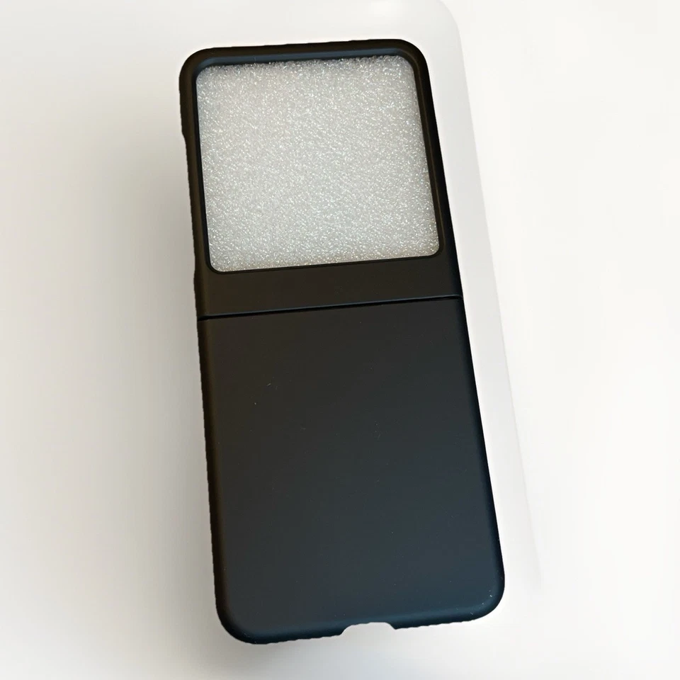 Capa telefone flip preta flexível skid skin Motorola RAZR 50 2024 2025 - Imagem 3 de 4