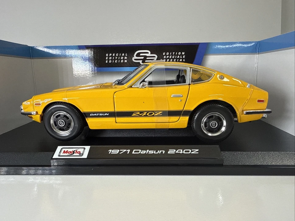 New Maisto Special Edition 1971 Datsun 240Z Coupe Orange 1:18 Die Cast  Costco - Image 4 of 4