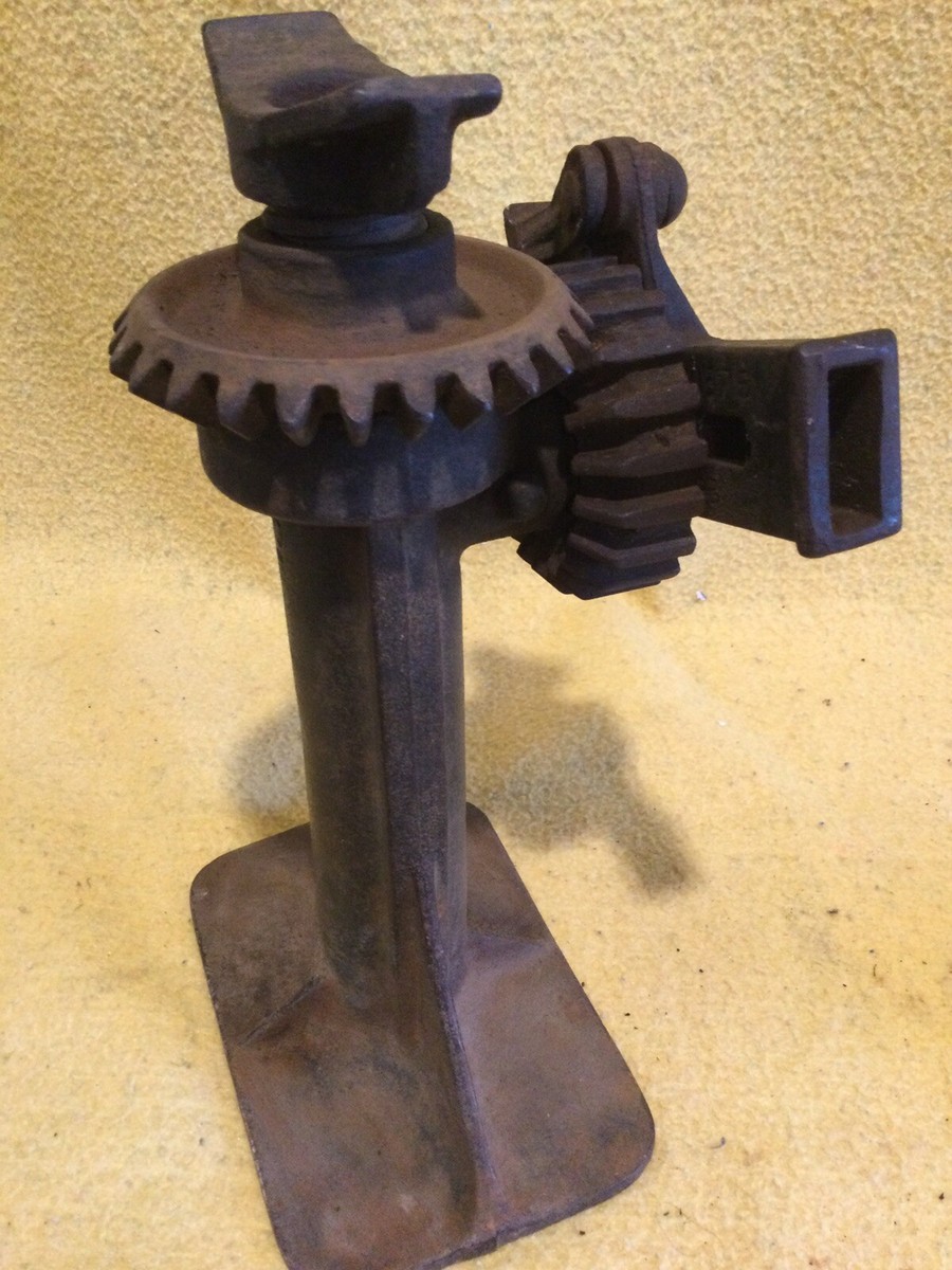 Vintage Antique Automobile Car Screw Jack Cast Iron #18 Universal
