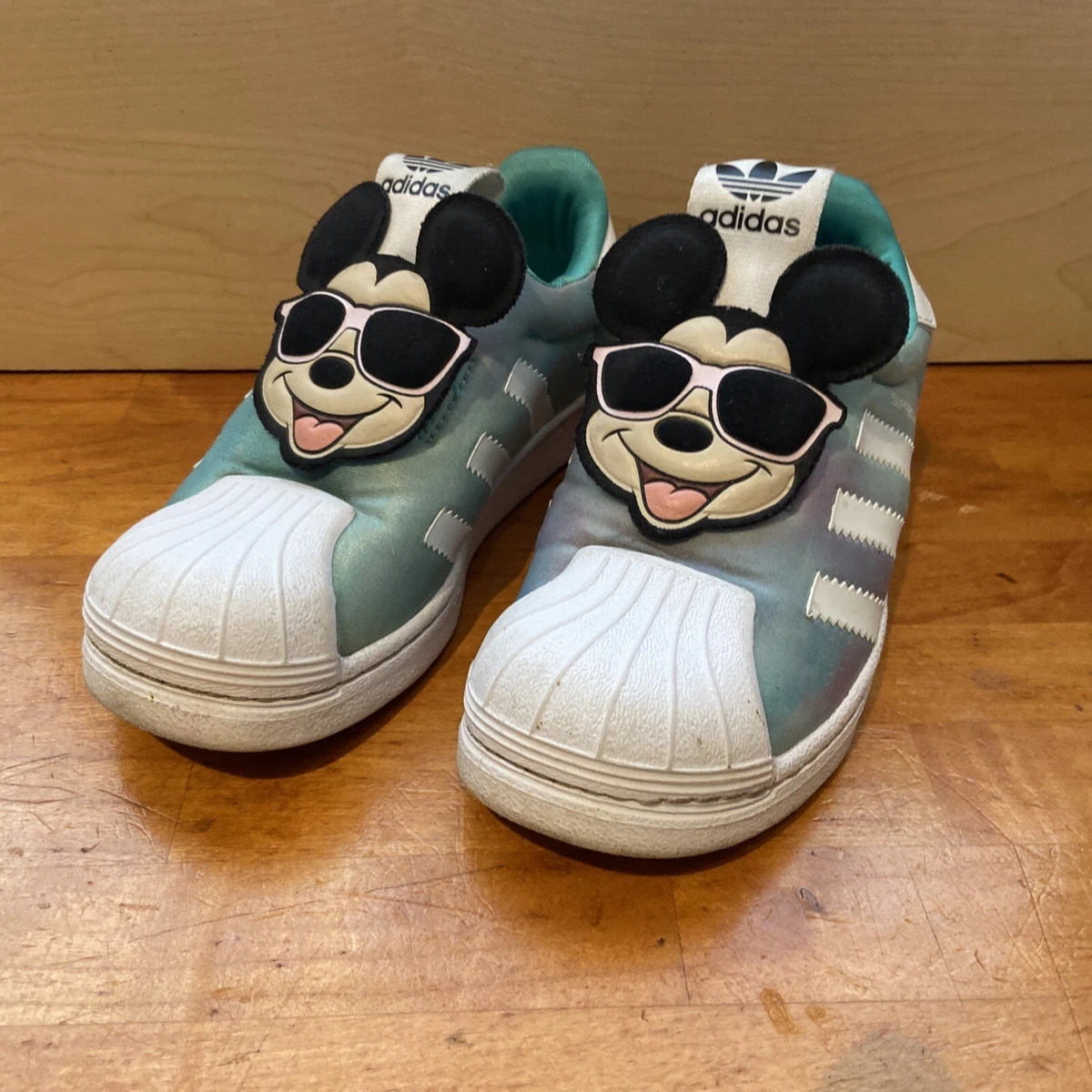 Adidas size hotsell kid shoes