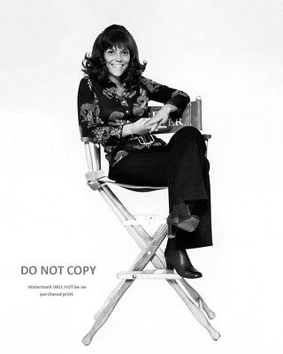 KAREN CARPENTER - 8X10 PUBLICITY PHOTO (EE-325)