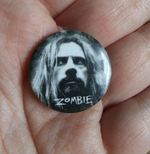 Rob Zombie ~ Black & White Photo ~ ZOMBIE Movie Promo Pin Pinback Button Badge