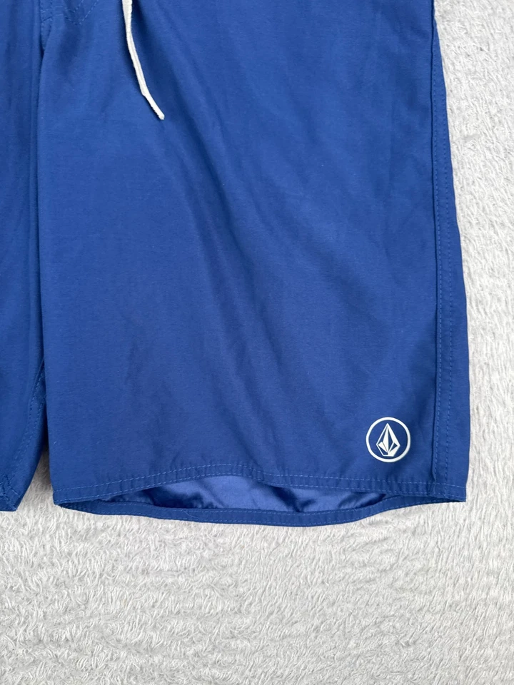 Volcom Swim Trunks Mens 36 Blue Red Board Shorts Polyester Beach Surf Pool 36x10 - Image 2 of 4