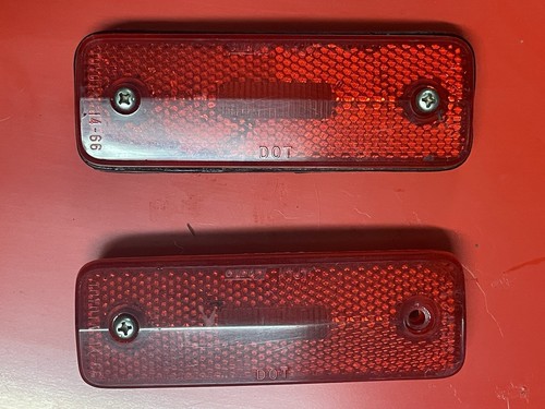 Toyota Celica, Supra : 1978, 1979, 1980, 1981, Rt or Lt, Rear Side Marker Light - Picture 1 of 9