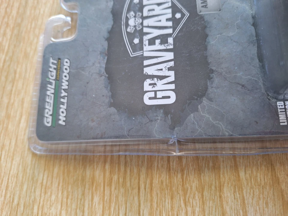 Greenlight 1/64 Plymouth Hemi Cuda Graveyard Carz - Photo 3/4