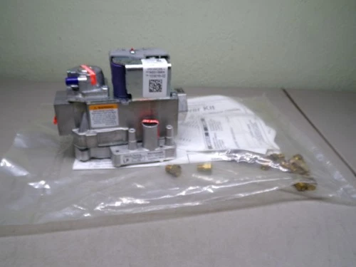 HONEYWELL VR9105R2209 MODULATING GAS VALVE LENNOX 103016-02