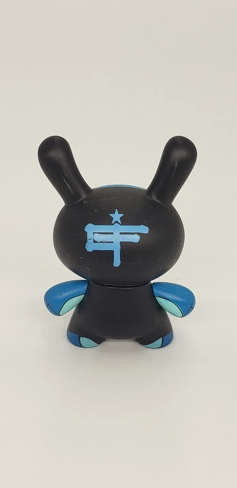 Kidrobot Dunny 2007 Series 4 Untitled By David Flores 3" Vinyl Figure Loose - Image 4 of 4