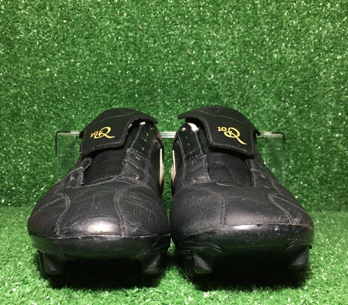 Ronaldinho boots shop 218