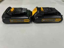2 New Genuine DEWALT DCB201 20V Compact 1.5 Ahr Li-Ion Battery - Bulk Package