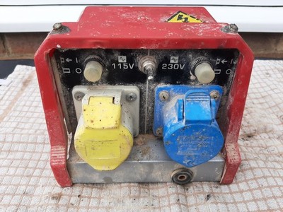 SDMO HX 2700 GENERATOR TEILE GENERATOR STEUERSCHALTER STECKER STECKDOSEN BOX MARKON