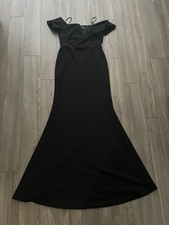 Black Off-the-Shoulder Floor-Length Formal Evening Gown Dress