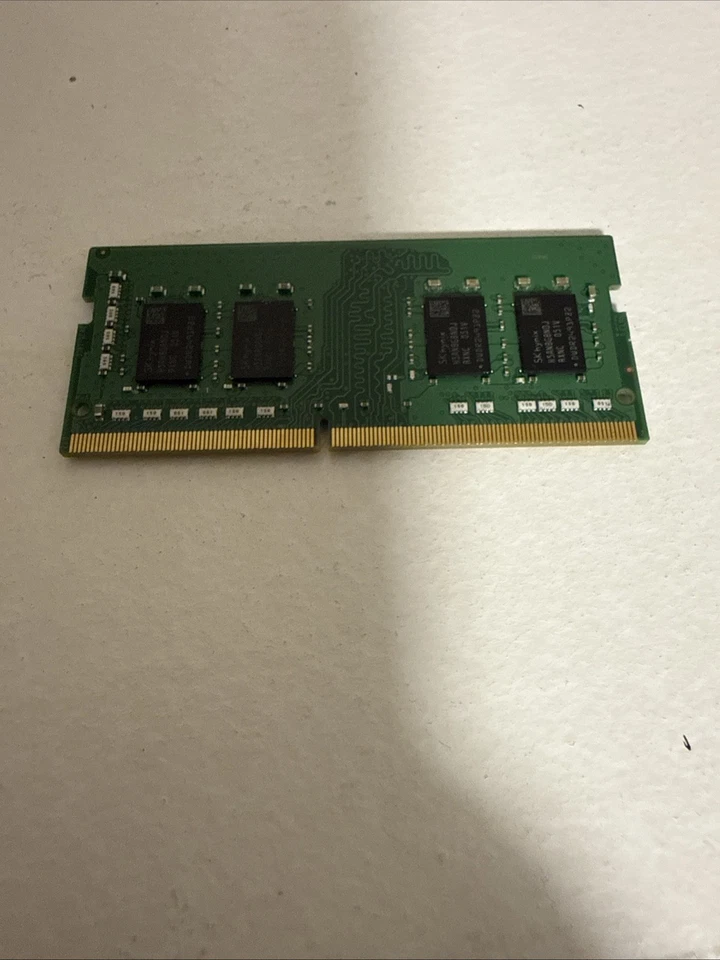 SoDimm Hynix 8 GB HMA81GS6DJR8N-XN PC4-3200AA Foto 2 de 2