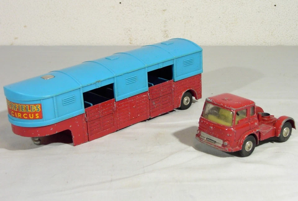 Konvolut 4 alte Corgi Chipperfields Fahrzeuge, Zirkus, u.a. 2 x Kran, Bedford - Bild 4 von 4