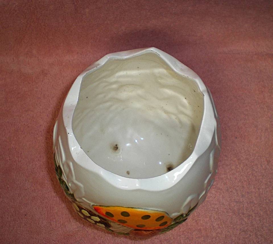 Vintage 1976 Sears & Roebuck Merry Mushrooms Egg Shaped Footed Planter Vase - Image 3 of 4