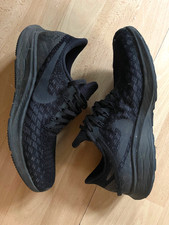 NIKE black running shoe UK5 - small fitting - better for size UK4