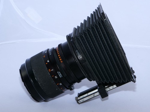 Hasselblad Zeiss Sonnar CF 150mm f4 T* Telephoto Lens. Pro Hood, Caps. Filter. - Picture 4 of 17