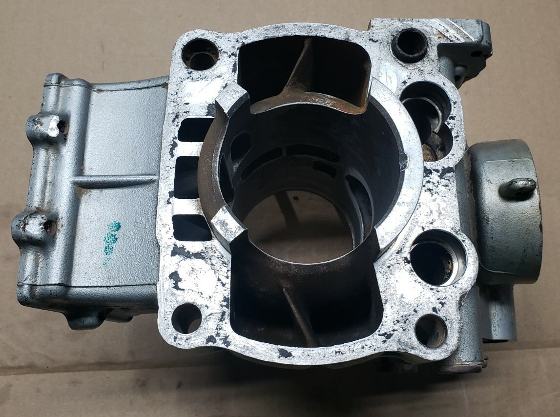 1998 1999 Kawasaki KX250 2 Stroke Cylinder Jug 110051851 NEEDS WORKS