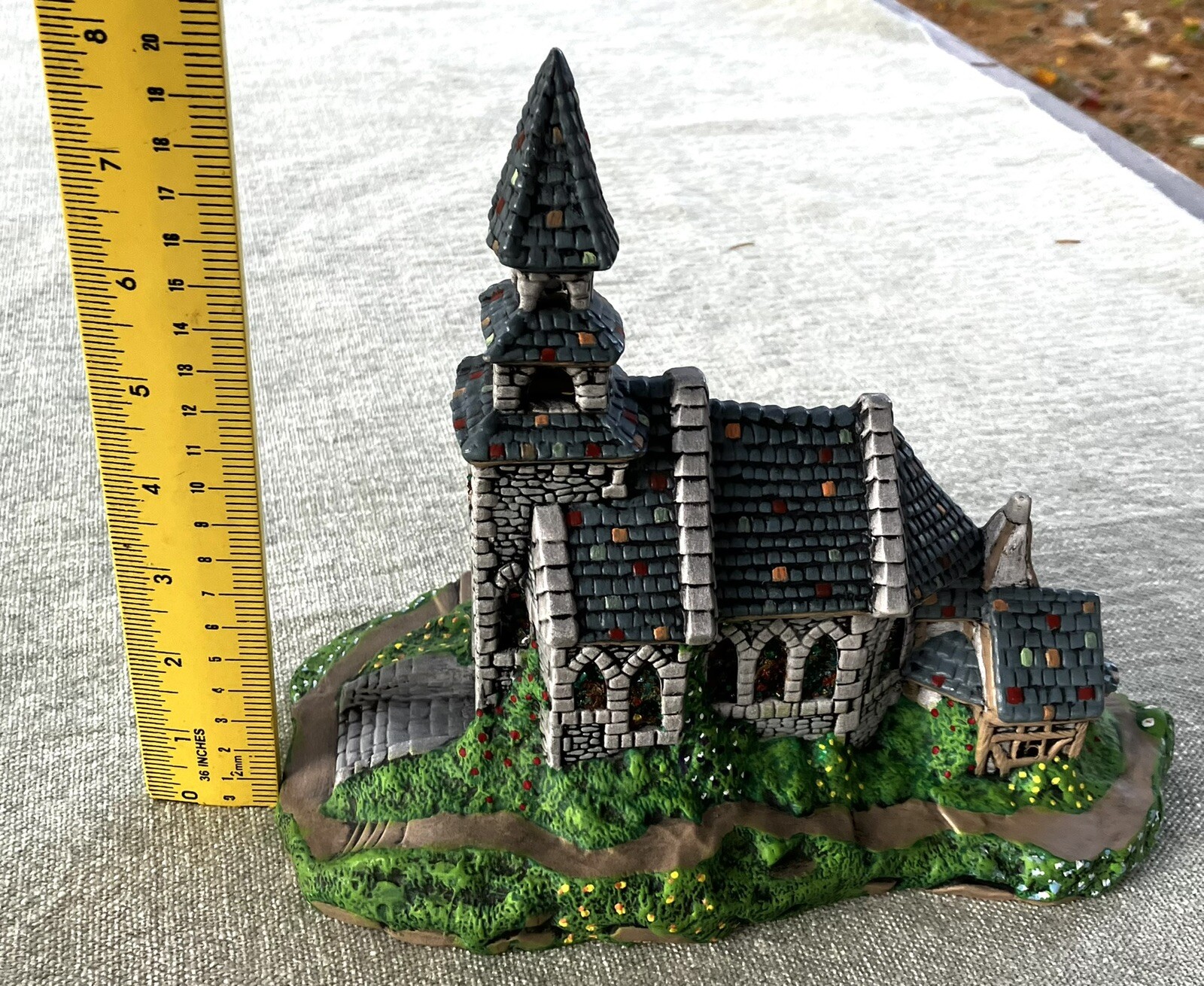 Vtg 1994 Ceramic Mold Church W/ Steeple & Stainglass Windows & Slate