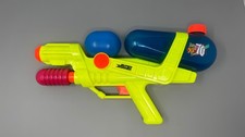VINTAGE 1997 Larami Super Soaker XP70 Xtra Power Water Gun Yellow Blue