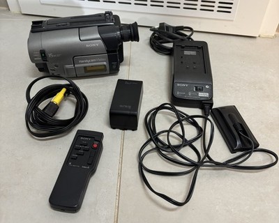 Sony Handycam Vision CCD-TRV14E Video8 Camcorder inkl. Zubehörpaket