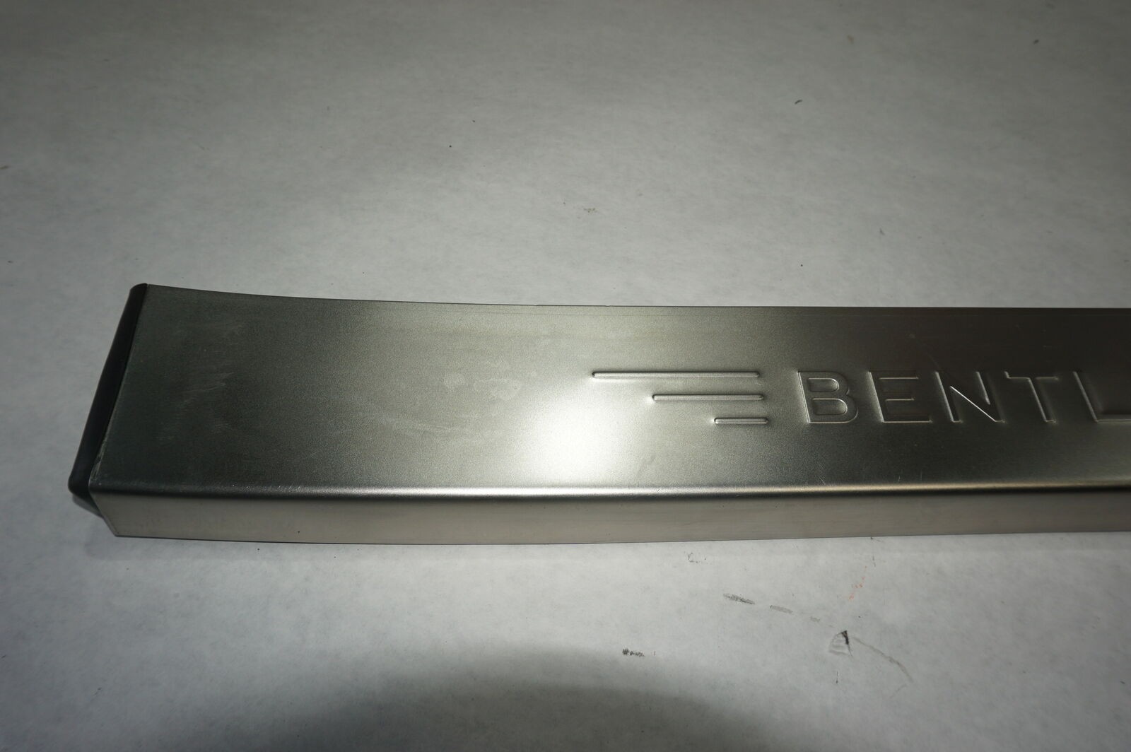 BENTLEY FLYING SPUR SILL PANEL SCUFF TRIM 2006 2007 2008 2009 2010 3W5853538B