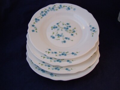 Arcopal Milk Glass Veronica Set of 4 Rimmed Soup Pasta Bowls Vintage France ARC