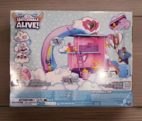 Hatchimals Alive, Hatchi-Nursery Playset with 4 Mini Figures in Eggs. New