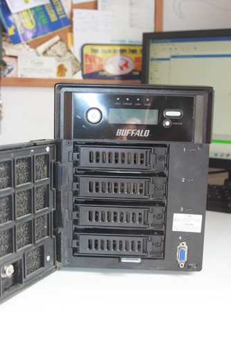 NAS Server Buffalo TeraStation TS-QVH8.0TL/R6 4-Bay - Afbeelding 18 van 20