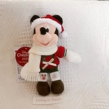Tokyo Disney Christmas 2025 Mickey Plush Badge Doll Keychain Ornament Japan