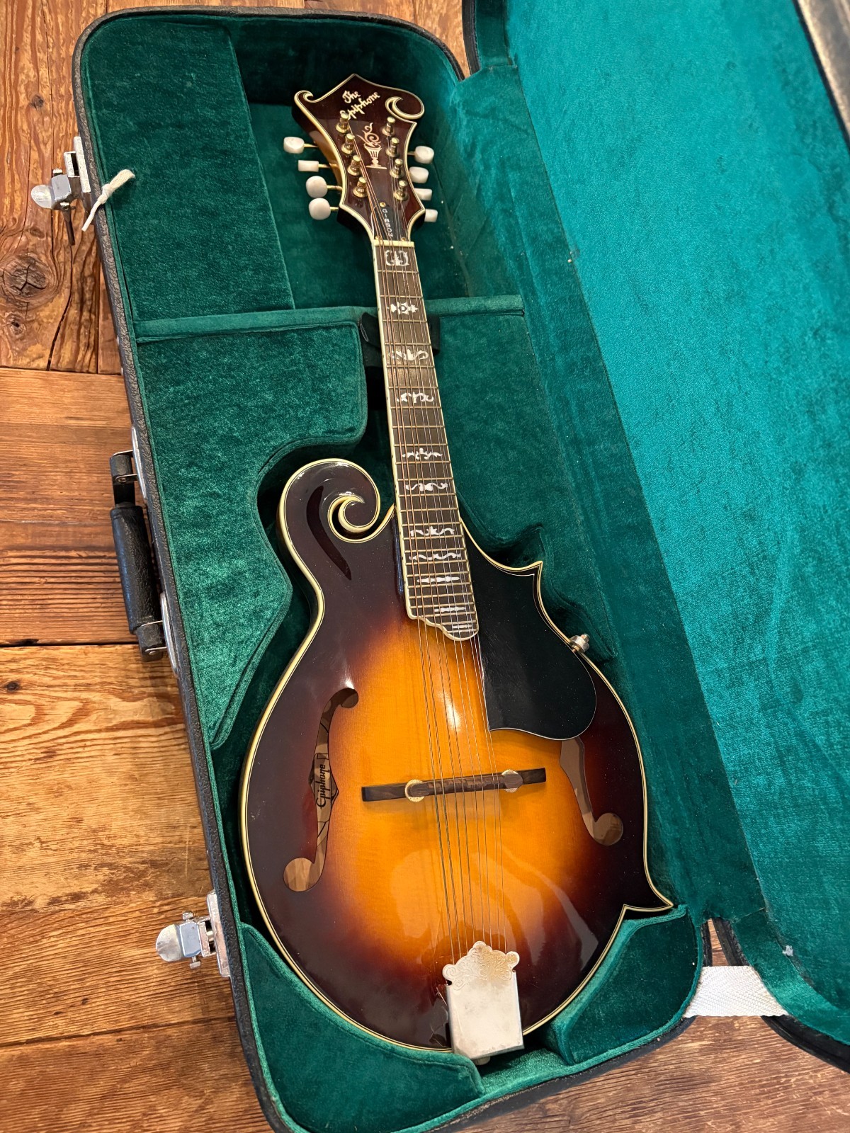 epiphone by gibson mandolin with case needs work,, korean