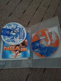 Sonic adventures  +NBA 2K sega dreamcast  with AV +Power cable 