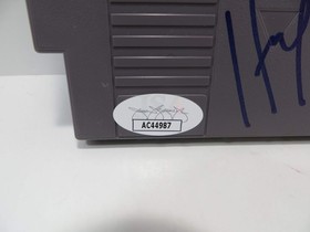 HULK HOGAN SIGNED WWF WrestleMania Nintendo NES CARTRIDGE GAME JSA COA