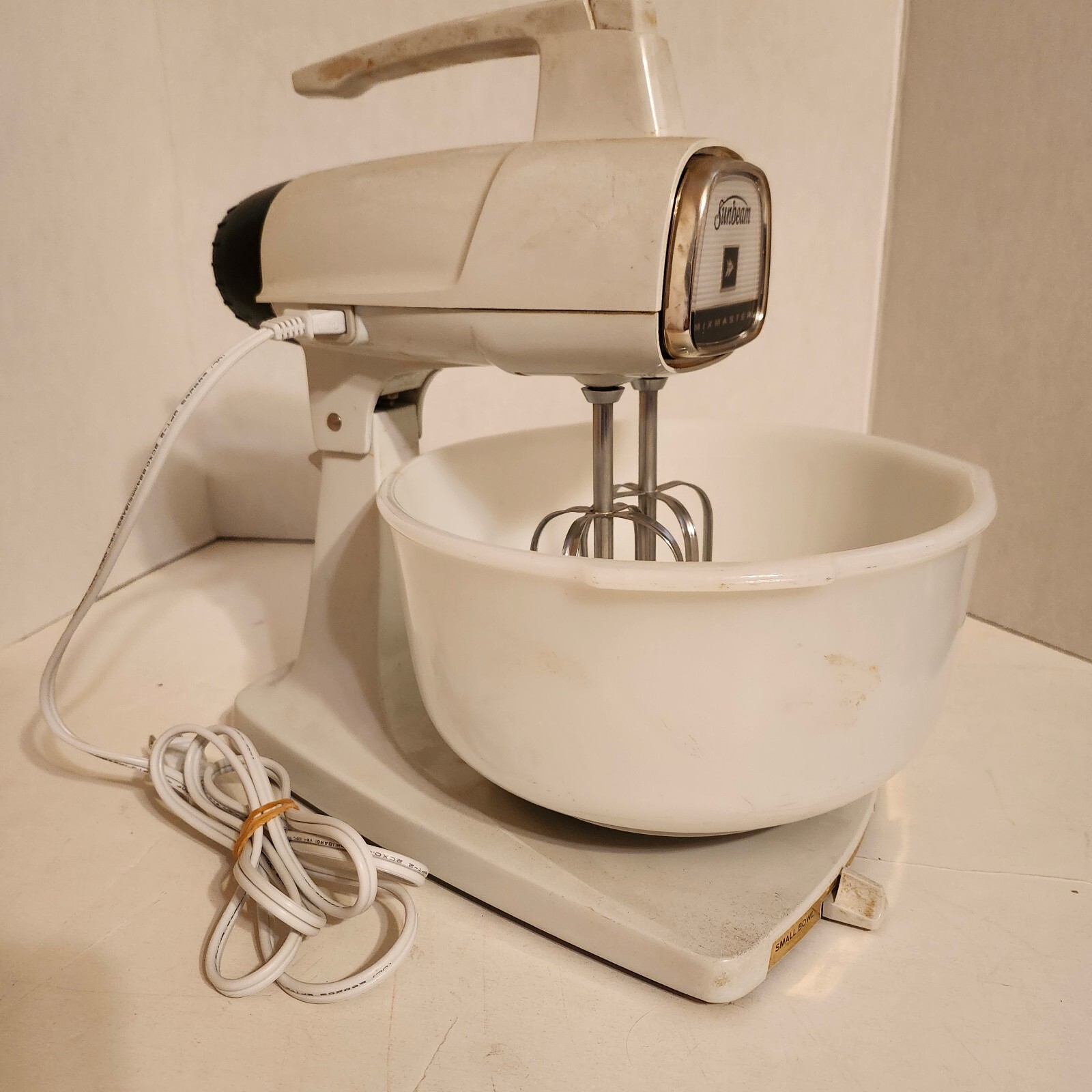 Vintage Sunbeam Vista Mixmaster 12Speed Mixer Original Glassbake Bowls