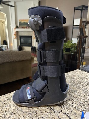 ORTHOPEDIC BOOT