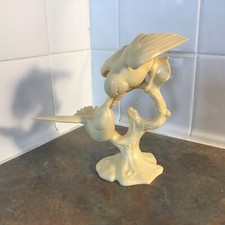 Vtg Wilton Chicago Plastic Wedding Topper Kissing Birds Plastic 1976 Hong Kong